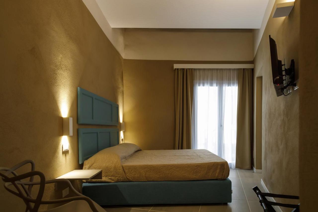 Palazzo Mancina Hotel Trapani Bagian luar foto
