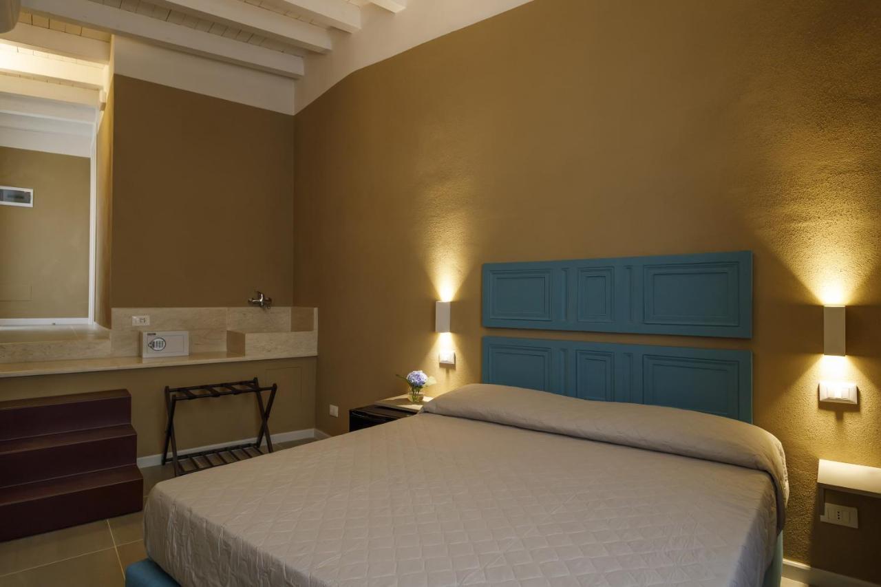 Palazzo Mancina Hotel Trapani Bagian luar foto